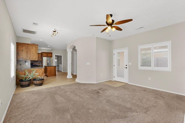636 Firewheel Loop SW, Los Lunas, NM 87031