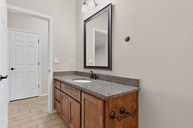 636 Firewheel Loop SW, Los Lunas, NM 87031