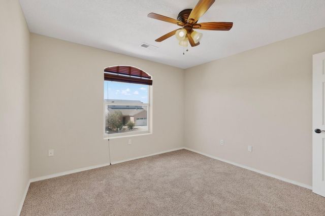 636 Firewheel Loop SW, Los Lunas, NM 87031
