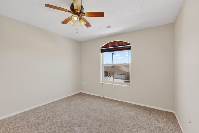 636 Firewheel Loop SW, Los Lunas, NM 87031
