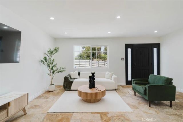 11904 Gager Street, Sylmar, CA 91342