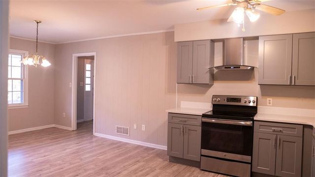 834 HICKORY RIDGE SW Road, Lilburn, GA 30047