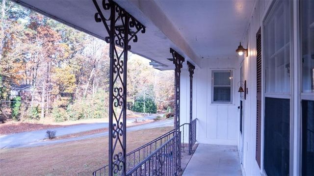 834 HICKORY RIDGE SW Road, Lilburn, GA 30047