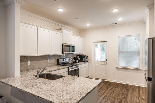 405 Brook Ave, White House, TN 37188