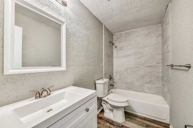 405 Cherry Street, La Marque, TX 77568