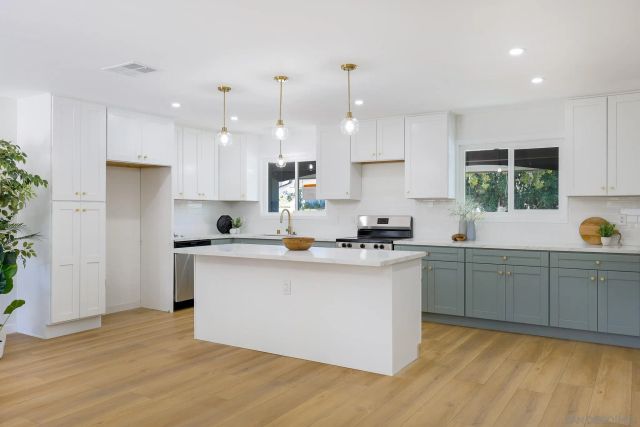 8719 Jackie Dr, San Diego, CA 92119