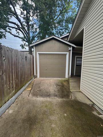 3310 N Cypress Street, North Little Rock, AR 72116