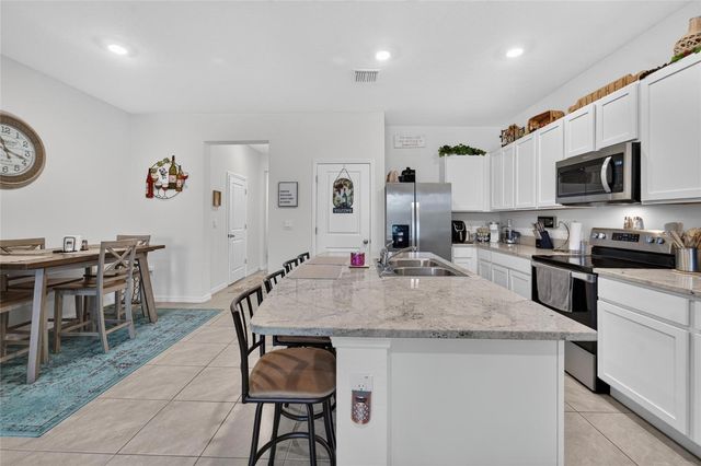 33046 MAJOR OAK DRIVE, Wesley Chapel, FL 33545