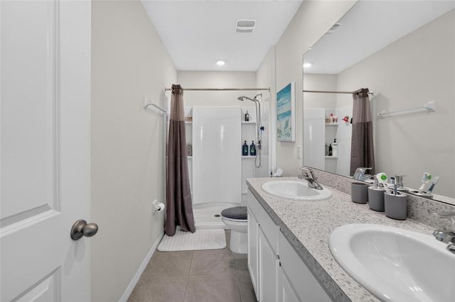 33046 MAJOR OAK DRIVE, Wesley Chapel, FL 33545