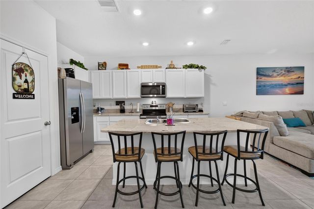 33046 MAJOR OAK DRIVE, Wesley Chapel, FL 33545