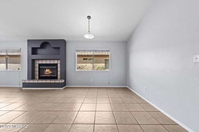 2944 N Bronze Creek Way, Tucson, AZ 85745