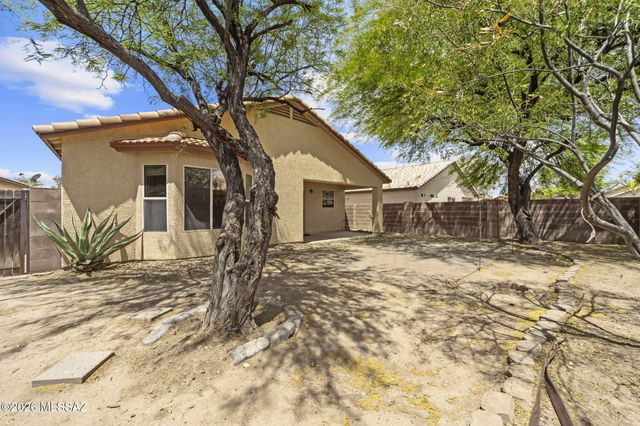 2944 N Bronze Creek Way, Tucson, AZ 85745