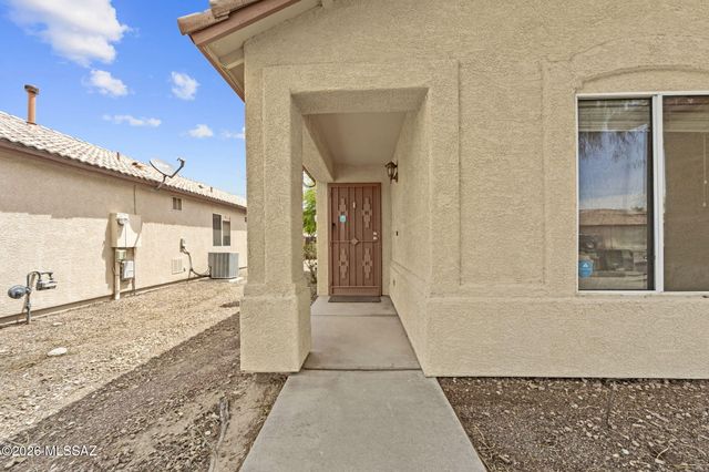 2944 N Bronze Creek Way, Tucson, AZ 85745