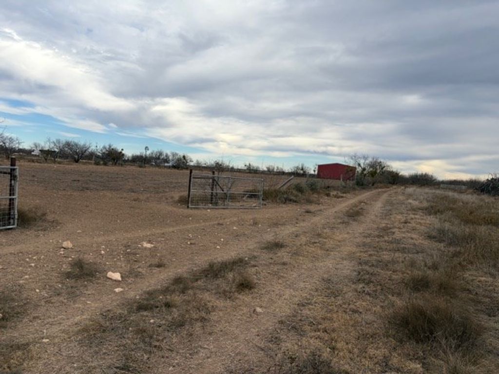 Image 15 of property listing at 00 S Hwy 277, Eldorado, TX 76936