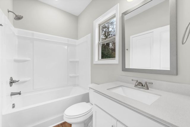 420 S 2nd St B, Clarksville, TN 37040