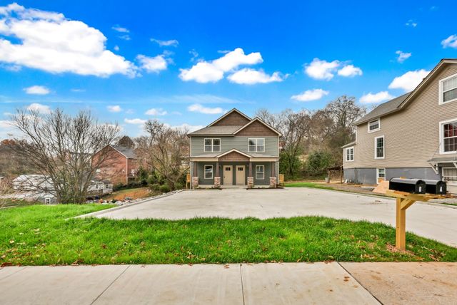 420 S 2nd St B, Clarksville, TN 37040