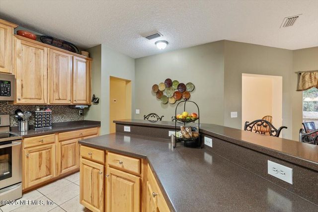 15113 N REEF Drive, Jacksonville, FL 32226