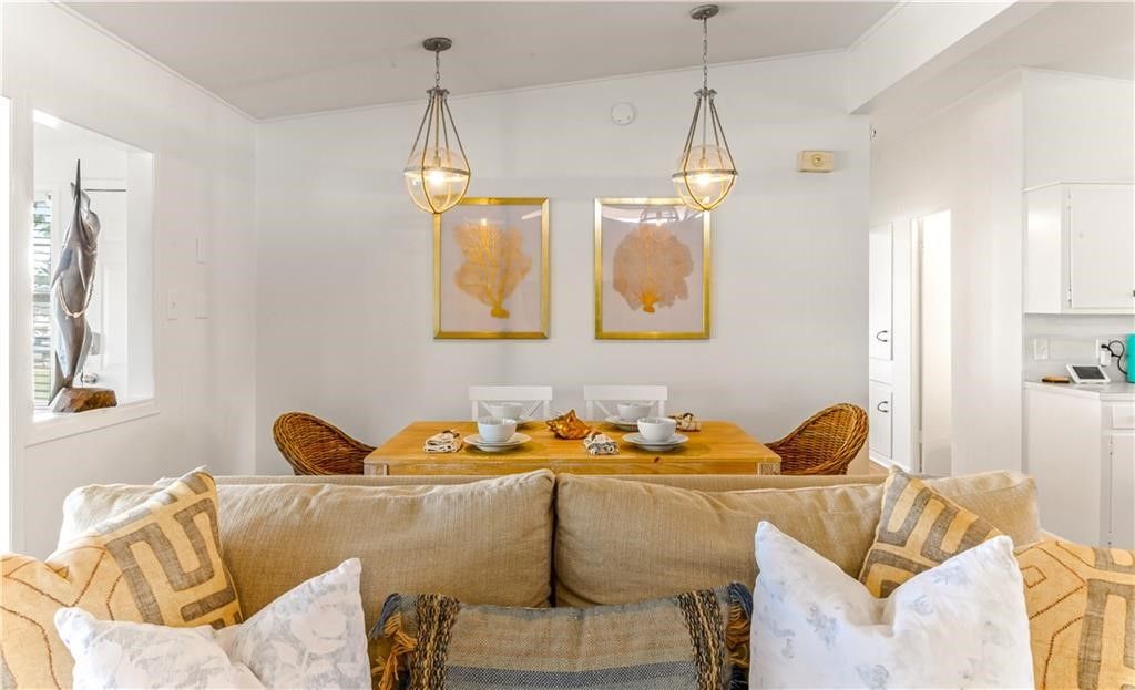 24 Nassau Dr, Rockport, TX 78382