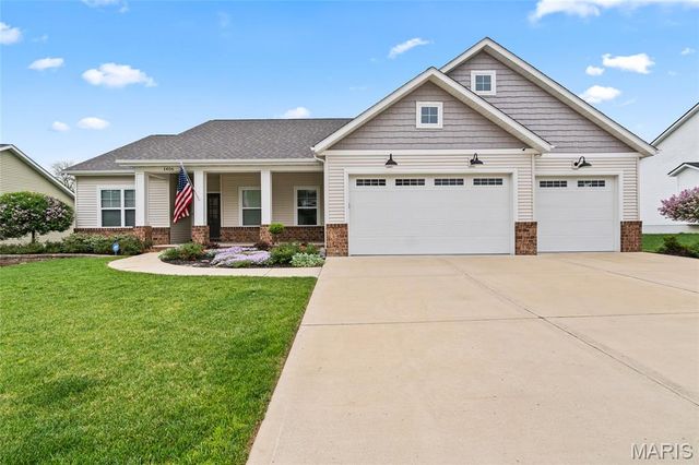 1406 Crimson King Way, Troy, IL 62294