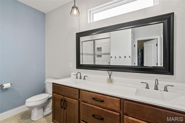 1406 Crimson King Way, Troy, IL 62294