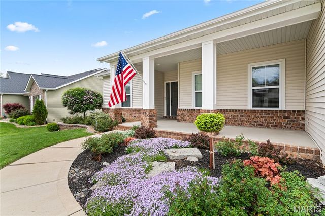 1406 Crimson King Way, Troy, IL 62294