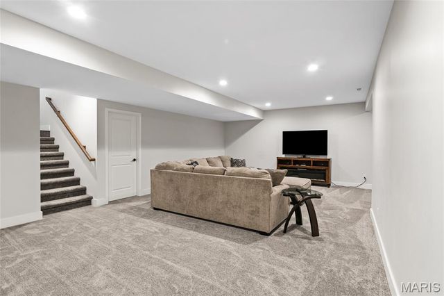 1406 Crimson King Way, Troy, IL 62294