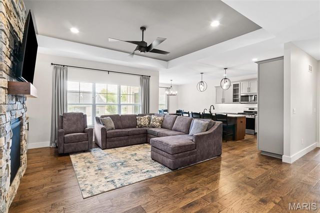 1406 Crimson King Way, Troy, IL 62294