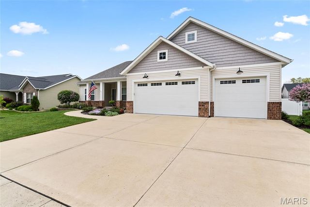 1406 Crimson King Way, Troy, IL 62294