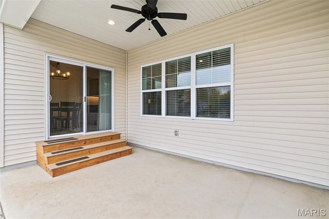 1406 Crimson King Way, Troy, IL 62294
