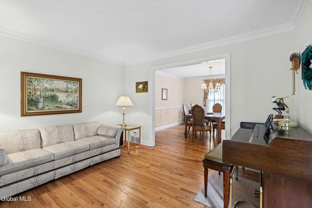 2501 Angelina Drive, Niskayuna, NY 12309