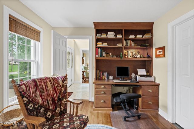 2501 Angelina Drive, Niskayuna, NY 12309