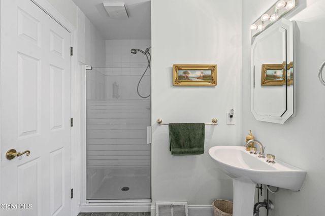 2501 Angelina Drive, Niskayuna, NY 12309