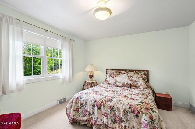 2501 Angelina Drive, Niskayuna, NY 12309