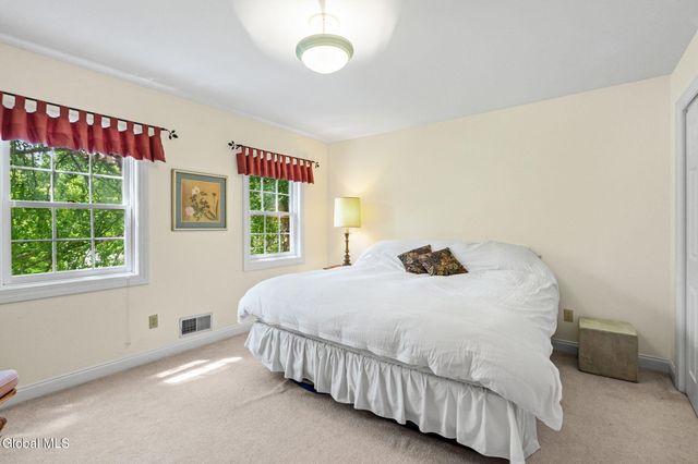 2501 Angelina Drive, Niskayuna, NY 12309