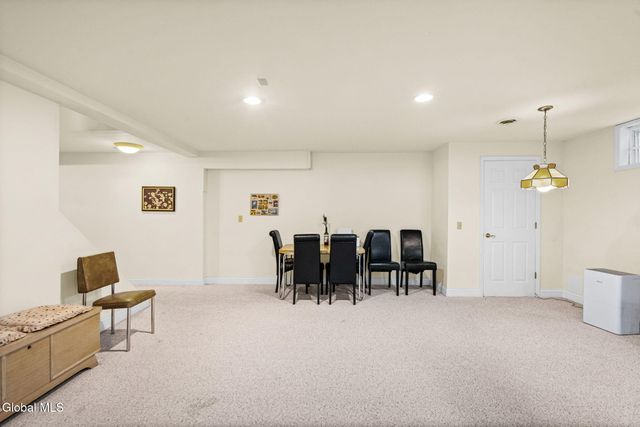 2501 Angelina Drive, Niskayuna, NY 12309