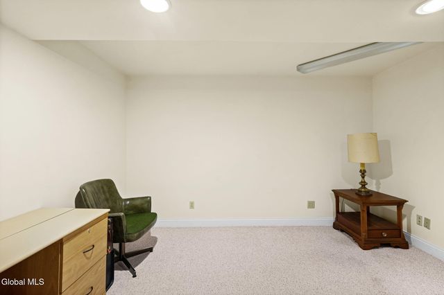 2501 Angelina Drive, Niskayuna, NY 12309