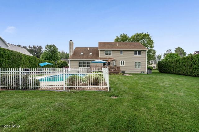 2501 Angelina Drive, Niskayuna, NY 12309