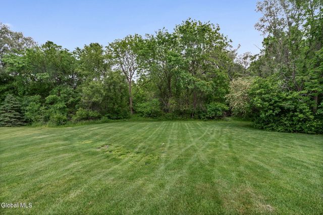 2501 Angelina Drive, Niskayuna, NY 12309