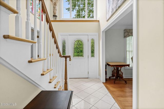 2501 Angelina Drive, Niskayuna, NY 12309