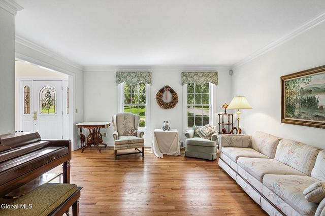 2501 Angelina Drive, Niskayuna, NY 12309