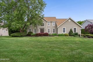 2501 Angelina Drive, Niskayuna, NY 12309