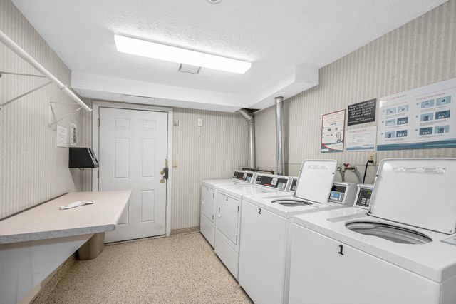 555 Calef Rd Apt 11, Manchester, NH 03103