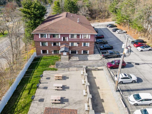 555 Calef Rd Apt 11, Manchester, NH 03103