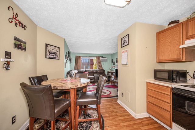 555 Calef Rd Apt 11, Manchester, NH 03103