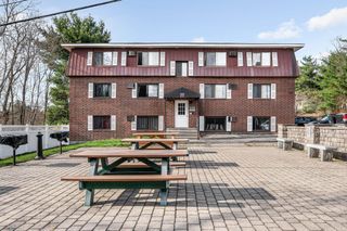 555 Calef Rd Apt 11, Manchester, NH 03103