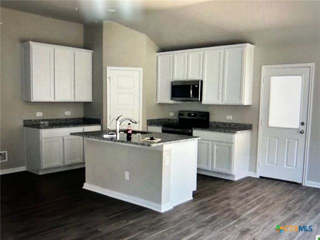 1109 Elm Fall, Seguin, TX 78155