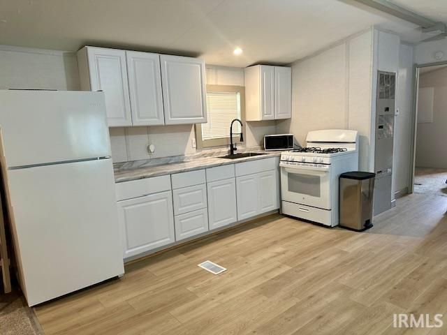 11990 E 650 s Lane # 12, Hudson, IN 46747