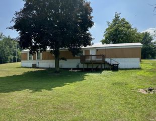 11990 E 650 s Lane # 12, Hudson, IN 46747