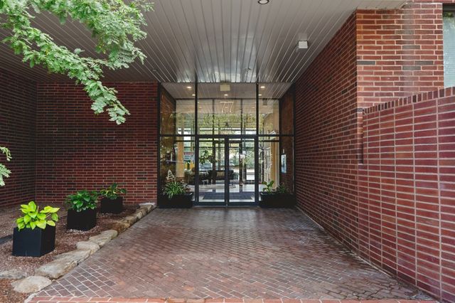 77 Adams 101, Quincy, MA 02169