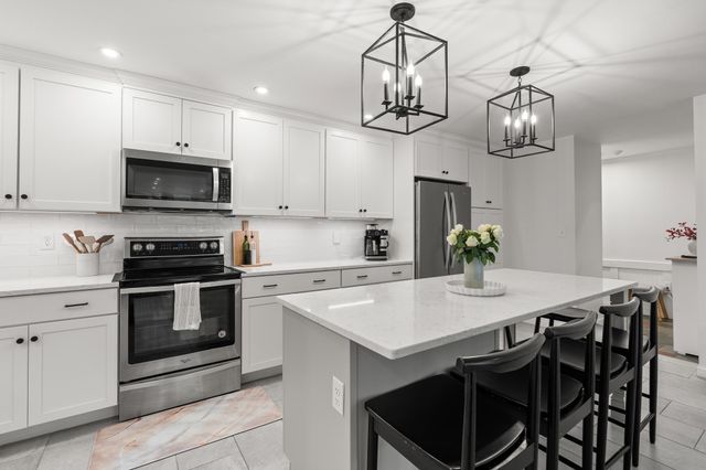 77 Adams 101, Quincy, MA 02169